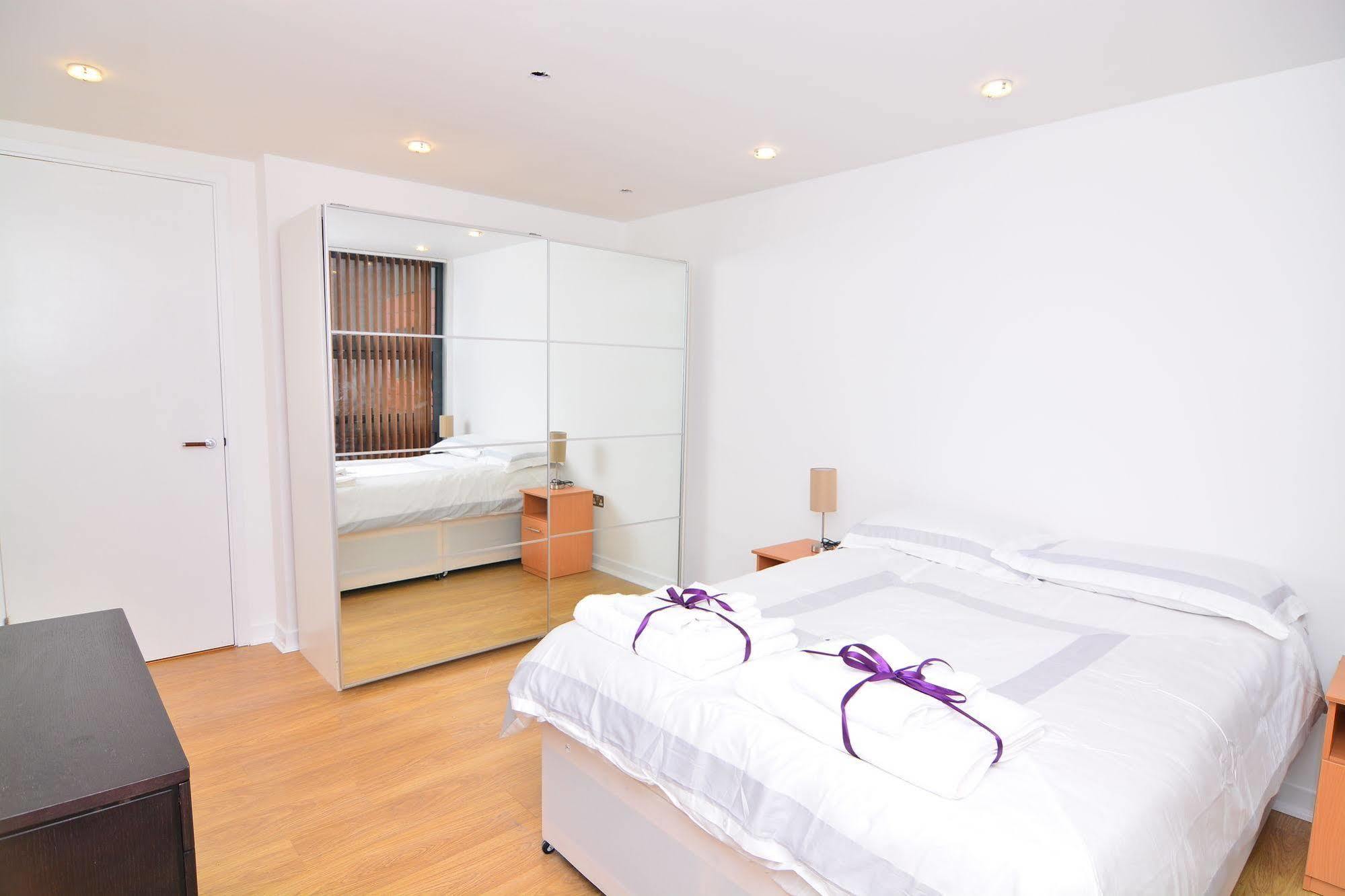 Apartment Wharf - Canary South Londra Exterior foto